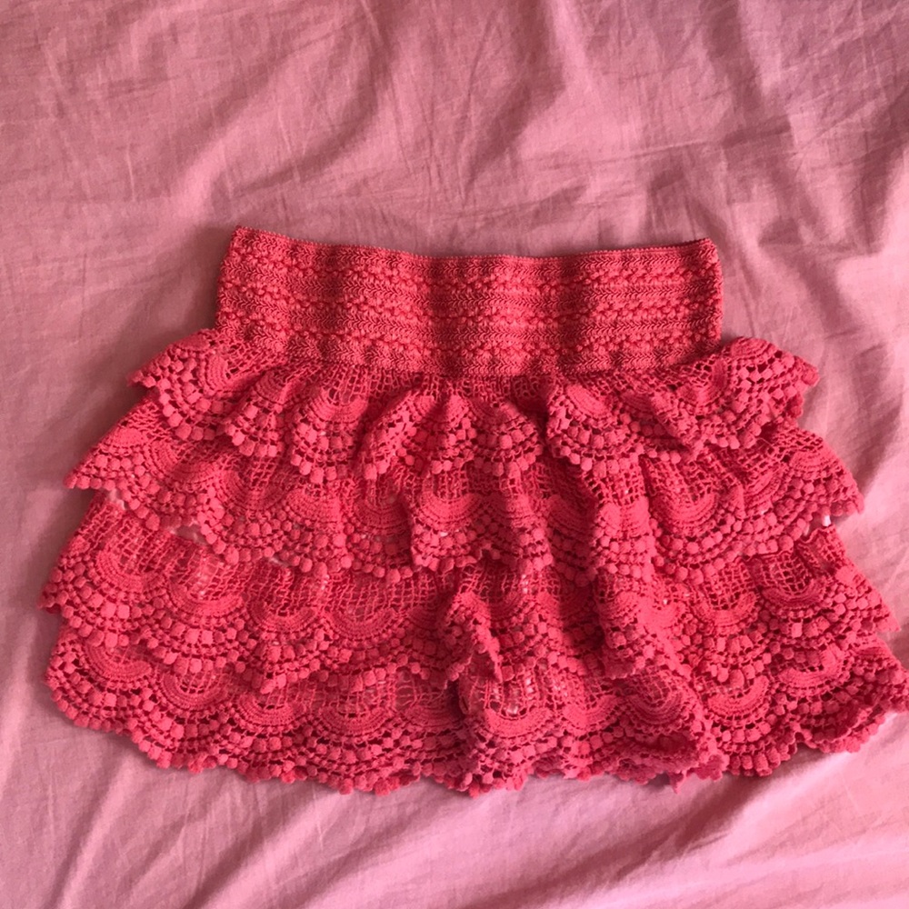 Salmon lace shorts